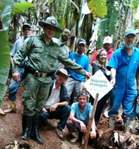 Representantes do Sistema FAEMG-SENAR, do Sindicato dos Produtores Rurais, Comitê de Bacias Hidrográficas Rio Manhuaçu e do 6º Pelotão de Policia Militar de Meio Ambiente fizeram parte da ação.