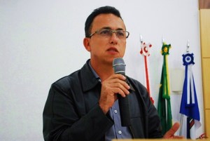 Secretário de Planejamento, Luiz Carlos Rhodes de Souza, falou sobre as alterações no trânsito de Manhuaçu durante a última reunião da Câmara