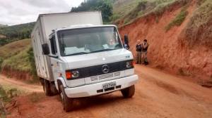 Caminhão com carga da Souza Cruz assaltado em janeiro de 2015; tipo de crime é muito recorrente na região.